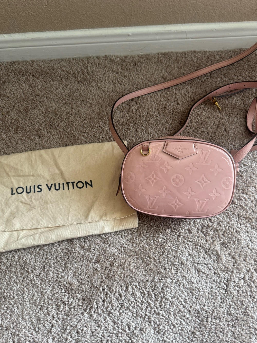 Louis Vuitton Pink Vernis Small Crossbody Bag